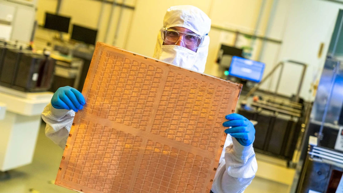 Intel Engineer Holding Glass Substrate Core.